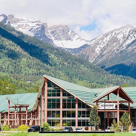 Fernie Stanford Resort Экстерьер фото