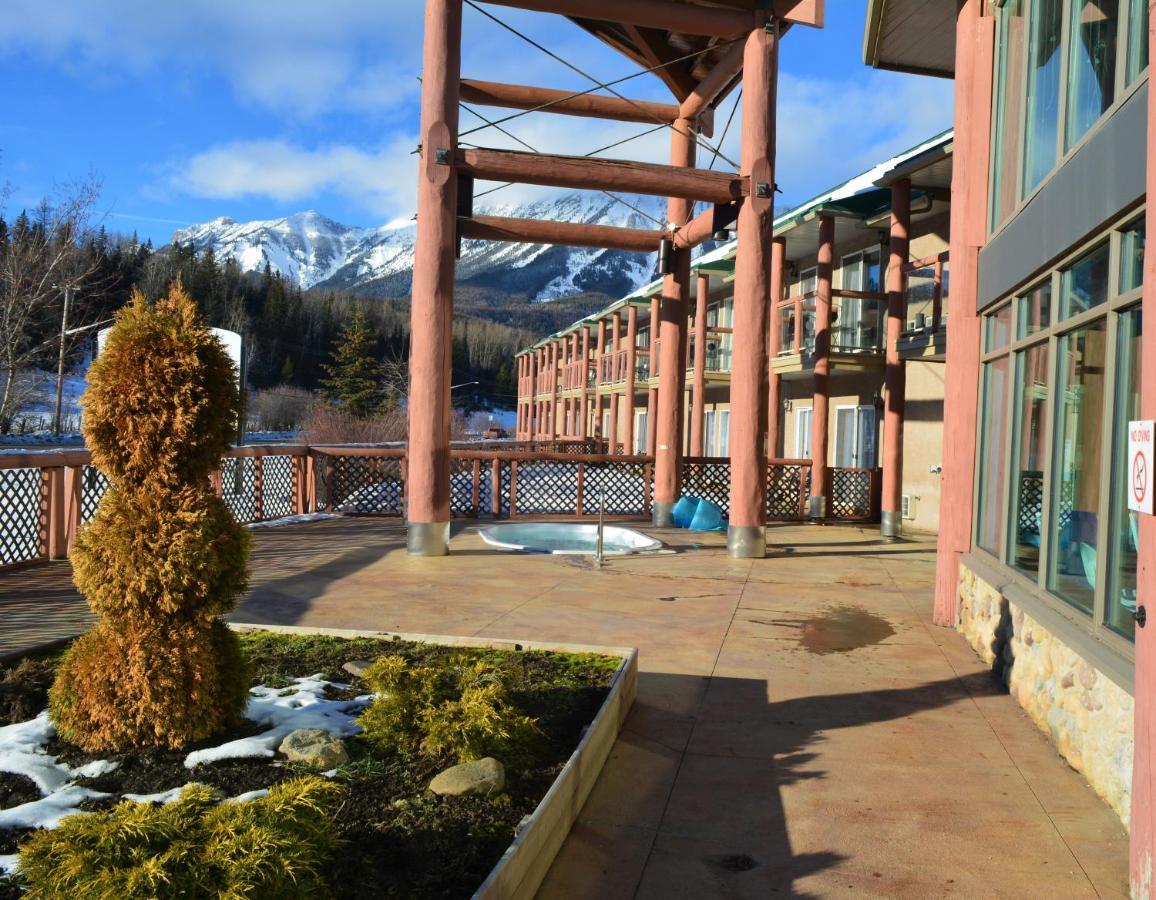 Fernie Stanford Resort Экстерьер фото