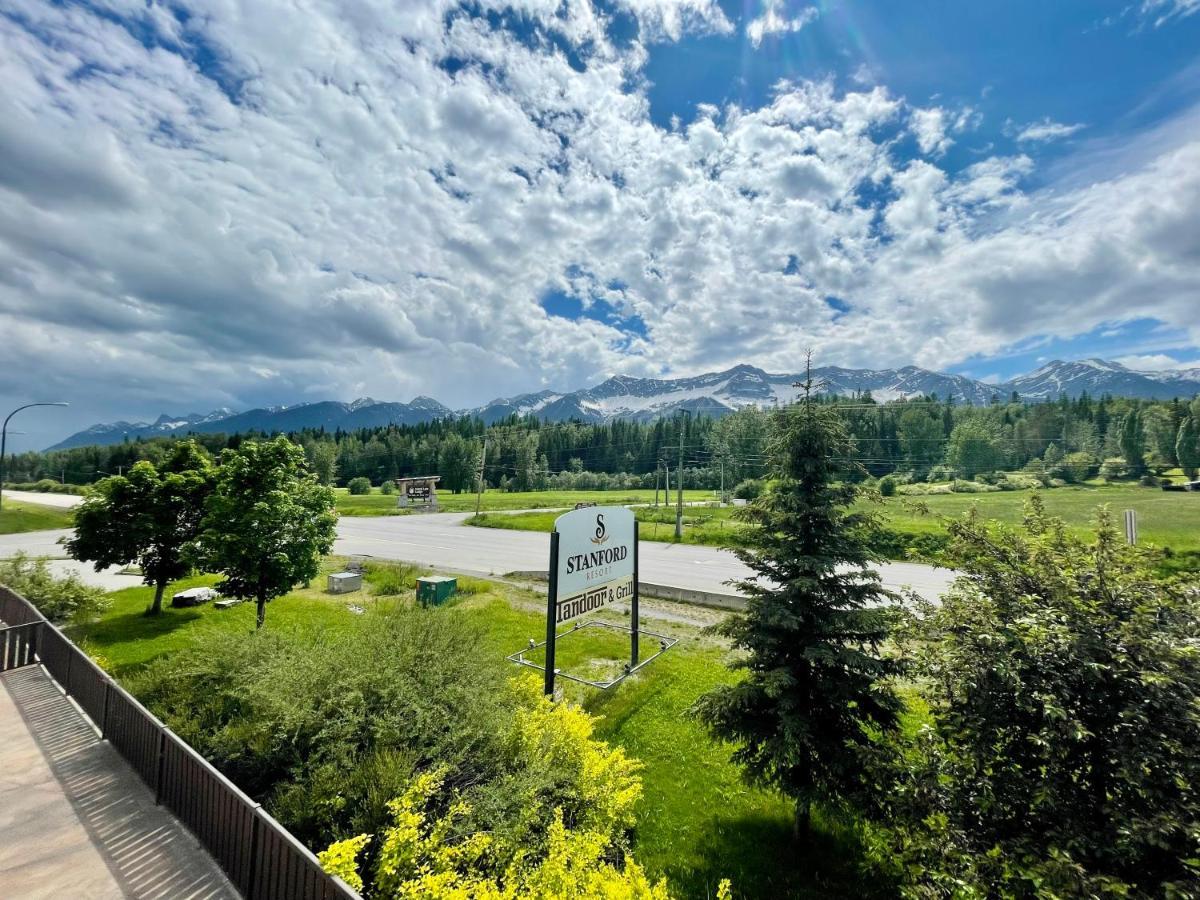 Fernie Stanford Resort Экстерьер фото