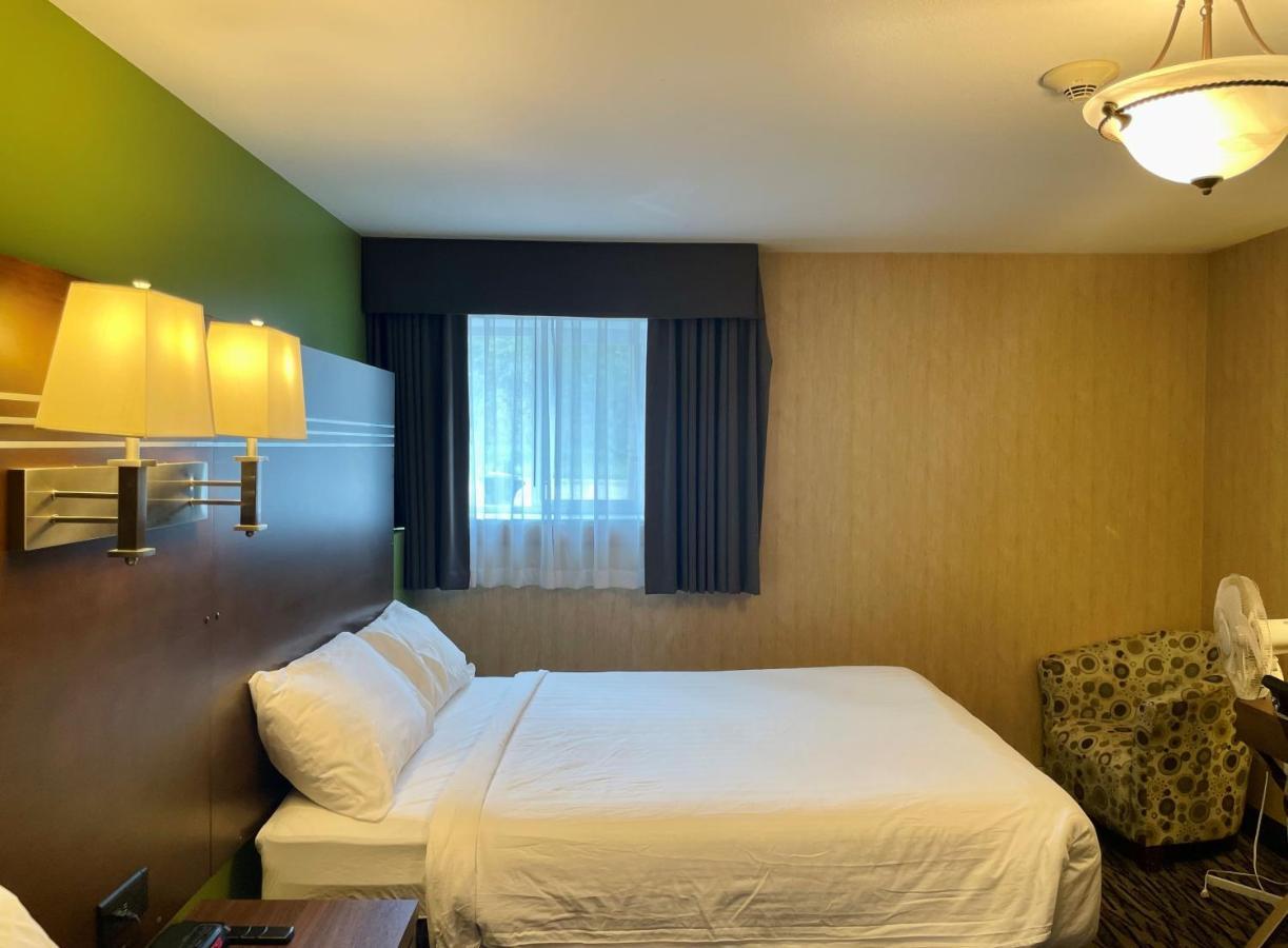 Fernie Stanford Resort Экстерьер фото